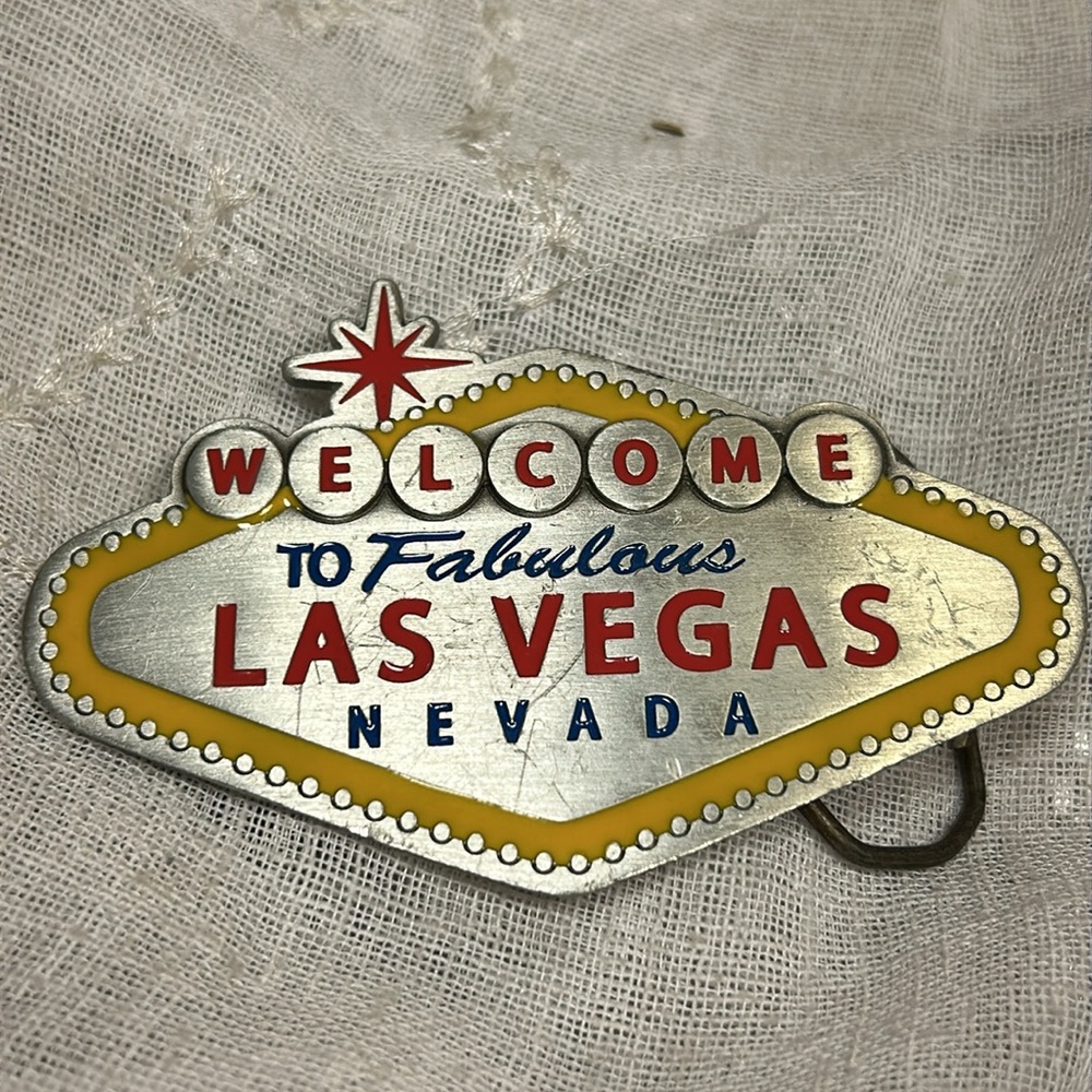 NWOT Las Vegas iconic sign belt bucket pewter - Picture 12 of 12